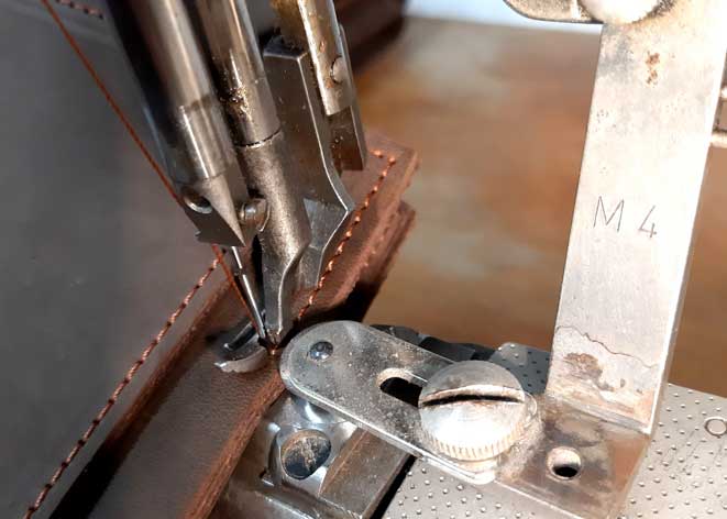 Scherentaschen-Manufaktur - Detailaufnahme der Näharbeit